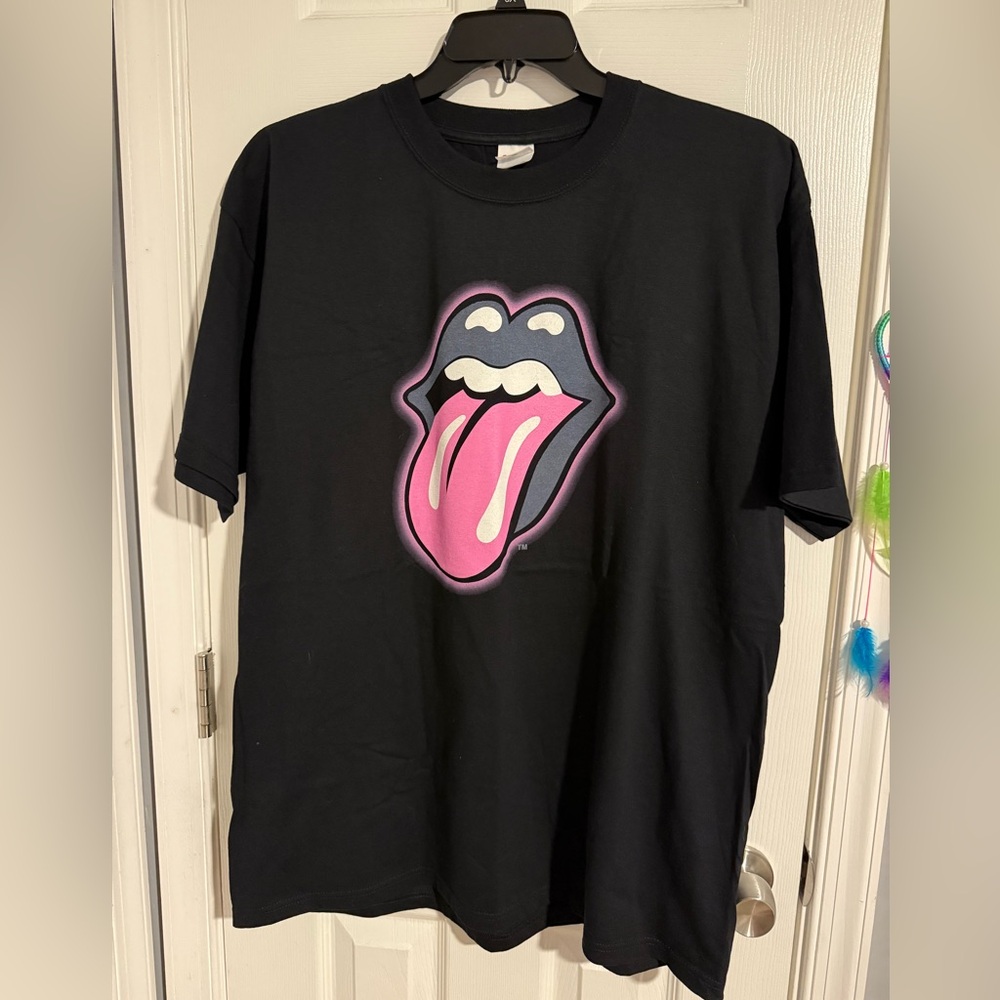 Vintage Rolling Stones tee, 2005 Bigger Bang tour, Hollywood Bowl (never worn).
